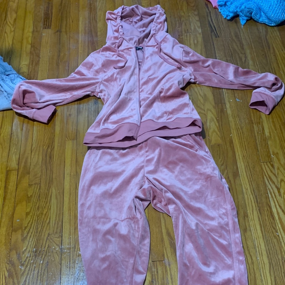 Fashion Nova Dusty Rose Velour Jogger Pants